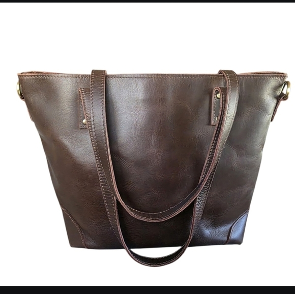 Madison Hudson Handbags - EUC Leather Tote Purse w/ matching wallet & change purse & adj shoulder strap.